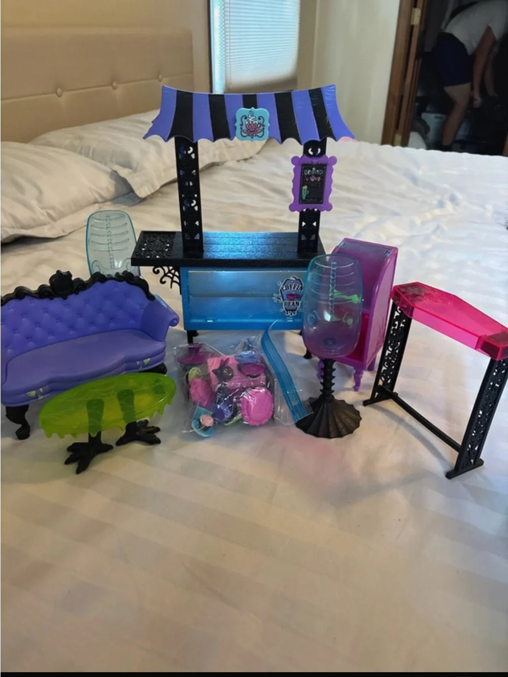 monster high purple and neon playset furniture accessories